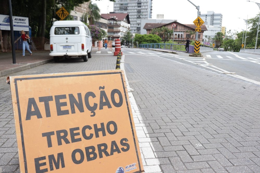 Trânsito: Ponte no centro de Blumenau terá interdição de sexta a domingo; saiba o motivo