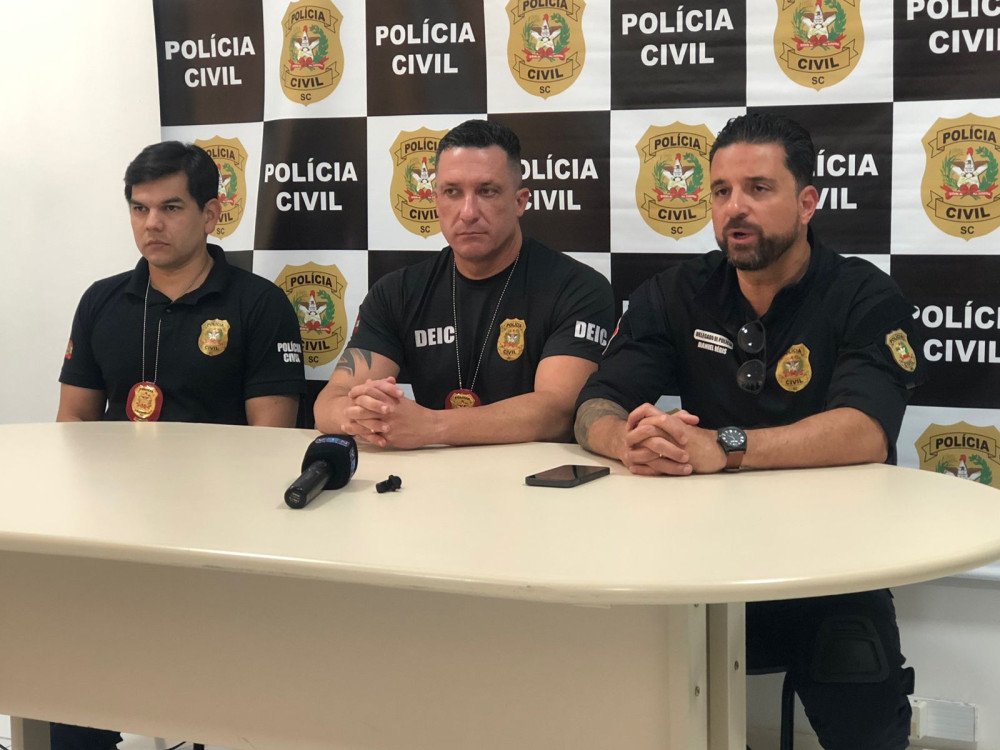 Polícia investiga esquema de fraude em licitações; prefeituras de Blumenau e Indaial teriam sido vítimas; entenda