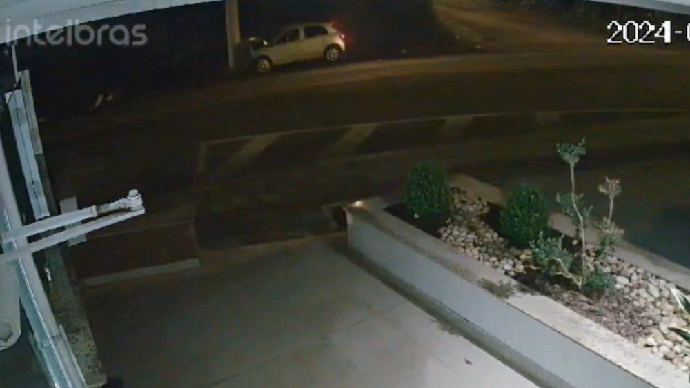 Motorista que bateu contra poste em Blumenau morre após 15 dias internado no hospital