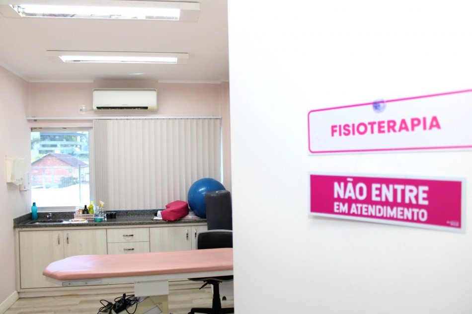 Prefeitura de Blumenau doa sede definitiva para Rede Feminina de Combate ao Câncer