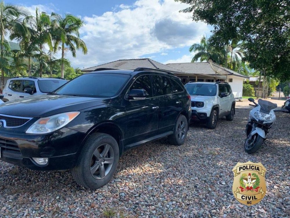 Polícia Civil cumpre mandado e sequestra três veículos em Ascurra; entenda