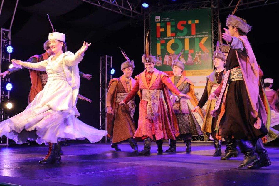 Blumenau terá mês com apresentações dedicadas à Dança; evento começa na próxima semana