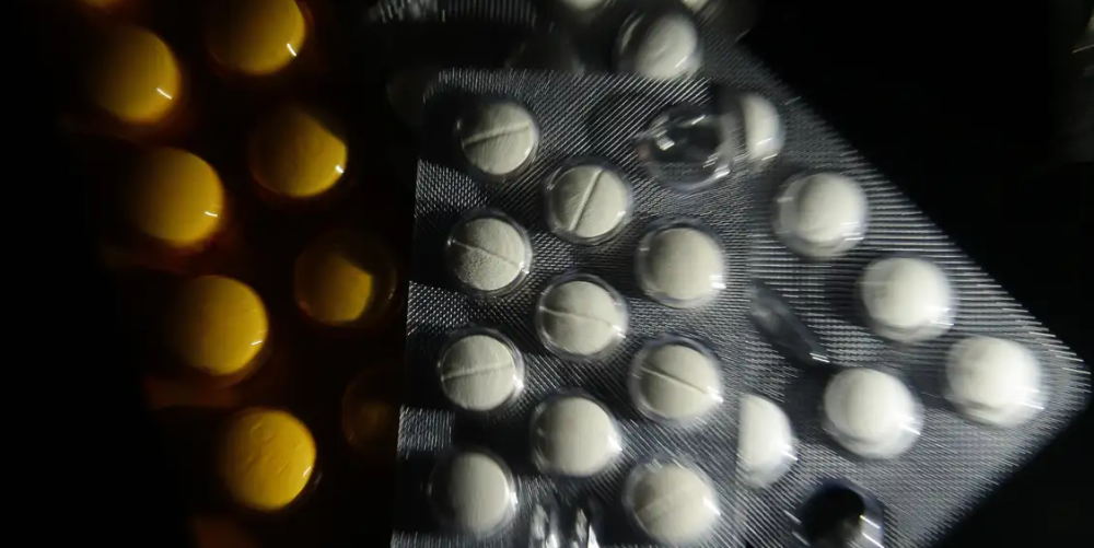 Teto para reajuste de medicamentos em 2024 fica em 4,5%