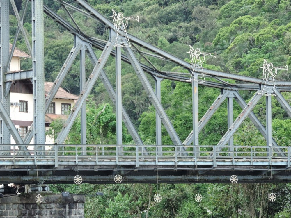 Ponte de Ferro ficará interditada neste domingo; veja o horário