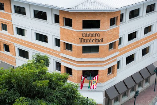 Vereadores de Blumenau aprovam reajuste aos servidores municipais