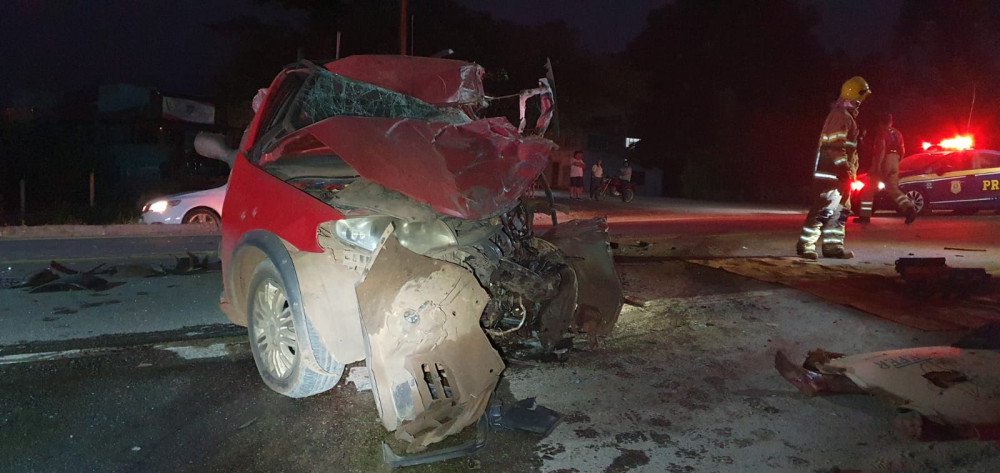Motorista morre em grave acidente entre carro e carreta na BR-470, em Ibirama