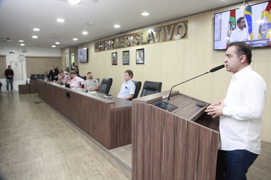 Em audiência pública, presidente do Samae responde questionamentos sobre falta de água em Blumenau