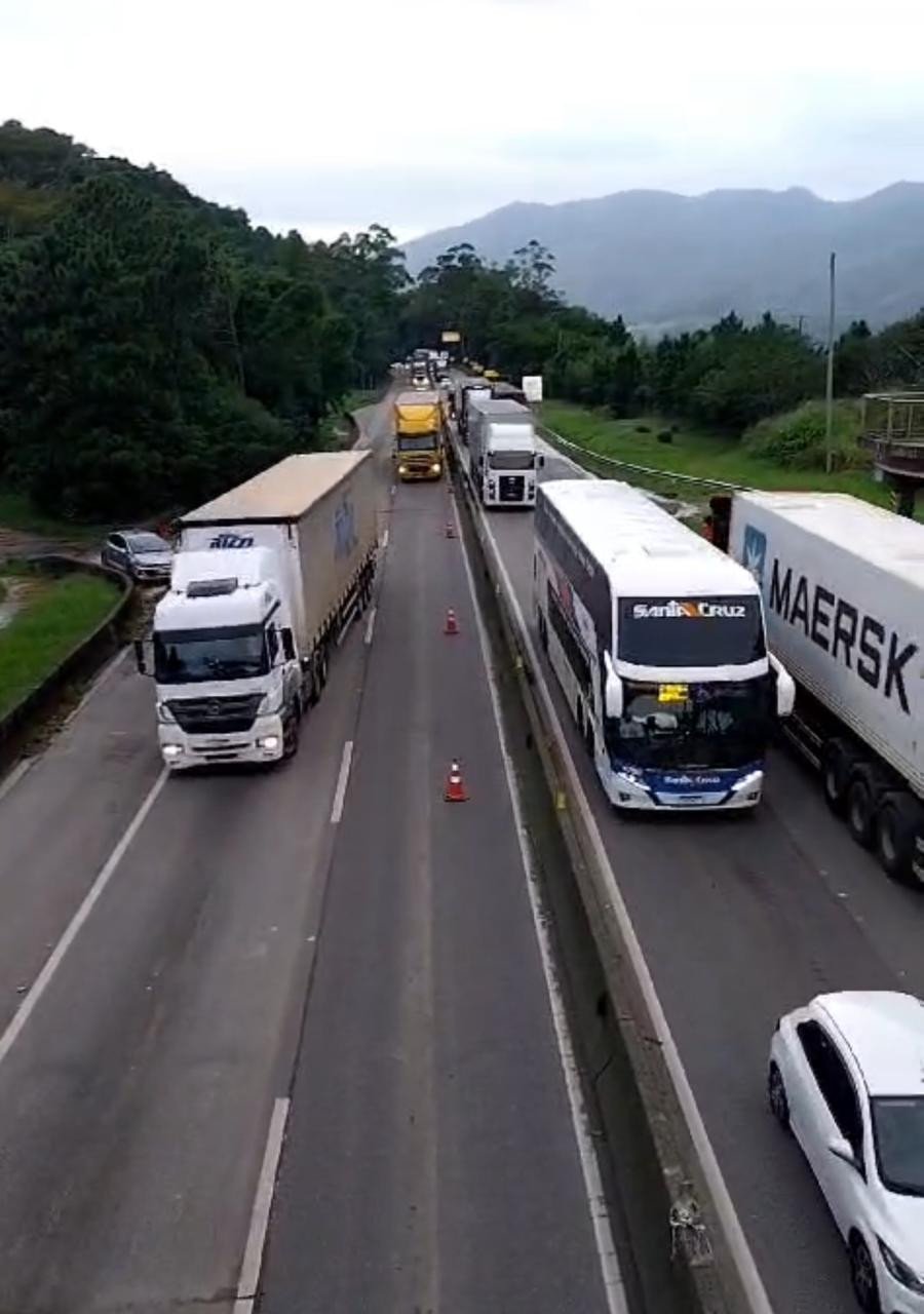 Trânsito: Segunda faixa sentido norte da BR-101, no Morro dos Cavalos, é liberada