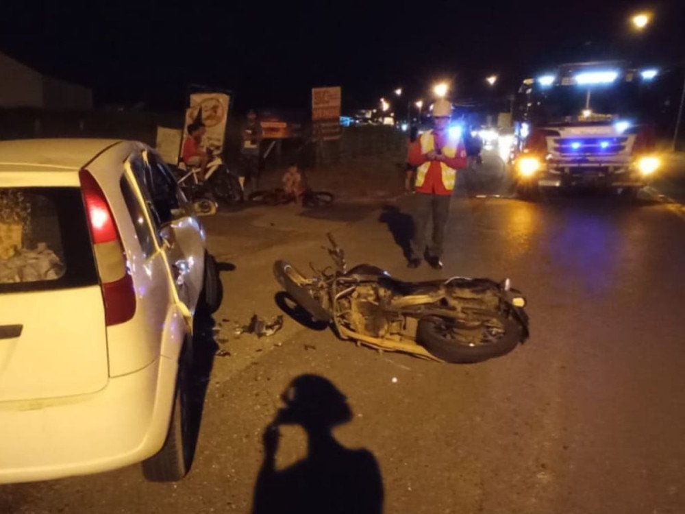 Motociclista ferido em acidente com carro em Indaial