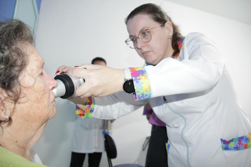 Teledermatologia agiliza atendimento de pessoas com suspeita de câncer de pele em Itajaí