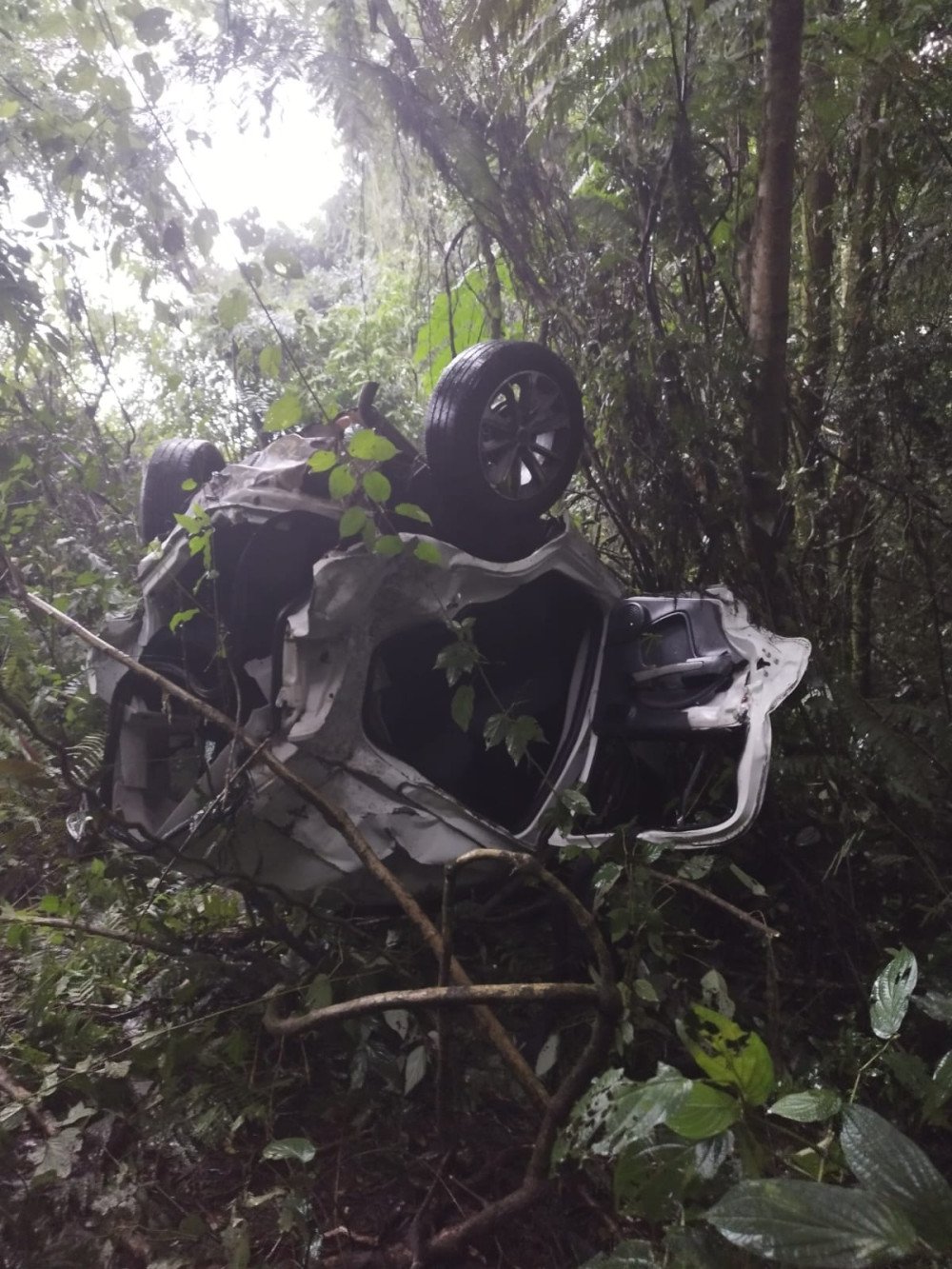 Homem fica gravemente ferido após acidente entre dois carros em Trombudo Central