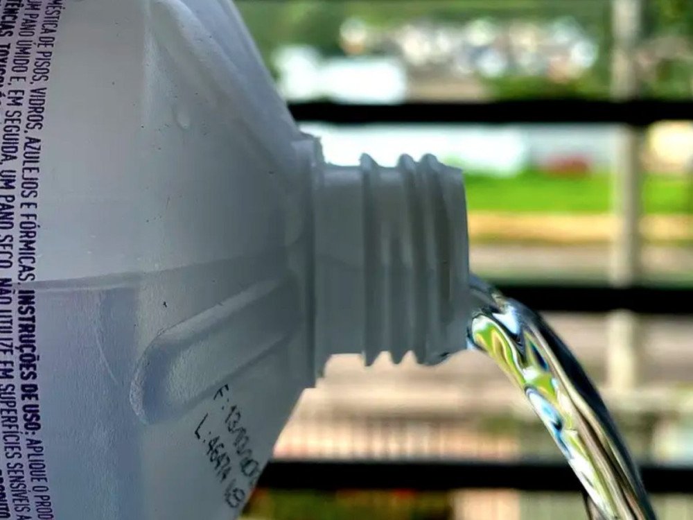 Álcool líquido 70%: venda volta a ser proibida a partir desta terça-feira