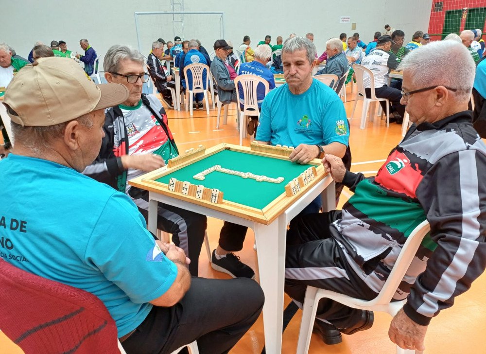Dominó é destaque nos Jogos Abertos da Terceira Idade 2024