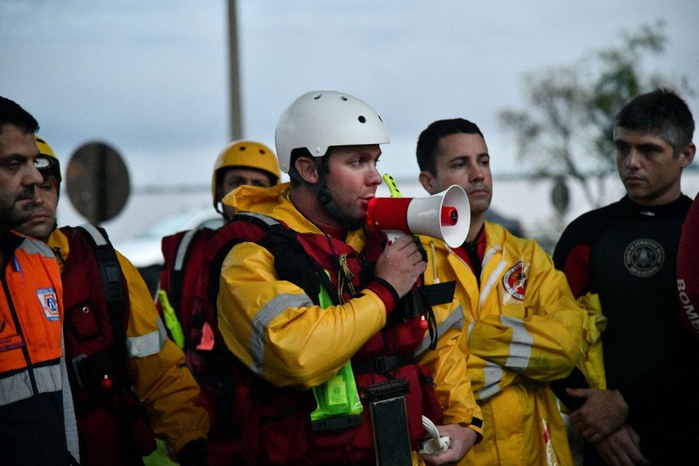 Vídeo: Passa de 2 mil vidas resgatas no Rio Grande do Sul pelos bombeiros catarinenses