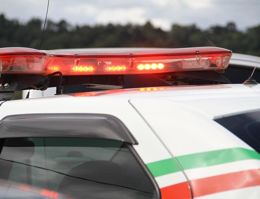 Homem armado invade casa e rouba mulher em Blumenau