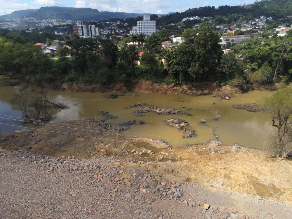 Governador autoriza dragagem do Rio Itajaí-Açu, em Rio do Sul, neste sábado