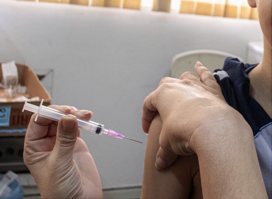 Saúde: ESFs de Blumenau com sala de vacina ativa estendem horário para vacinação até 19h em maio