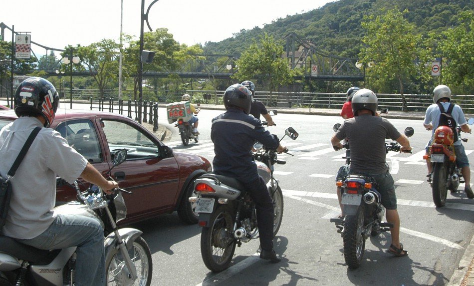 Evento em Blumenau conscientiza motociclistas sobre segurança no trânsito neste sábado