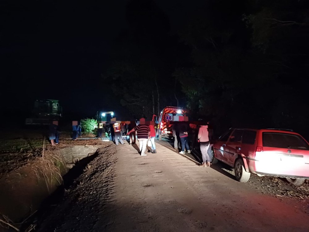Duas pessoas morrem em acidente com trator em cidade do Alto Vale