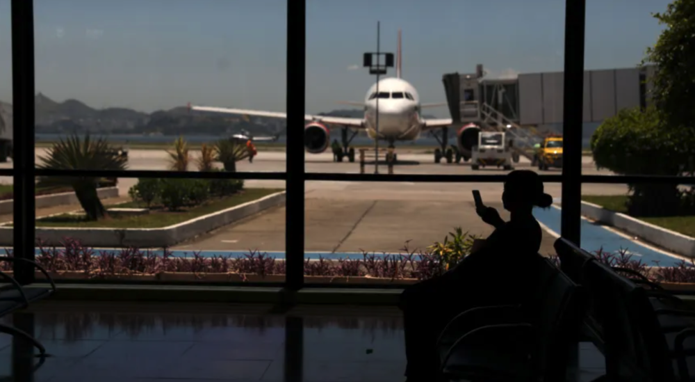 Programa de passagens aéreas acessíveis deve ser lançado em junho; entenda