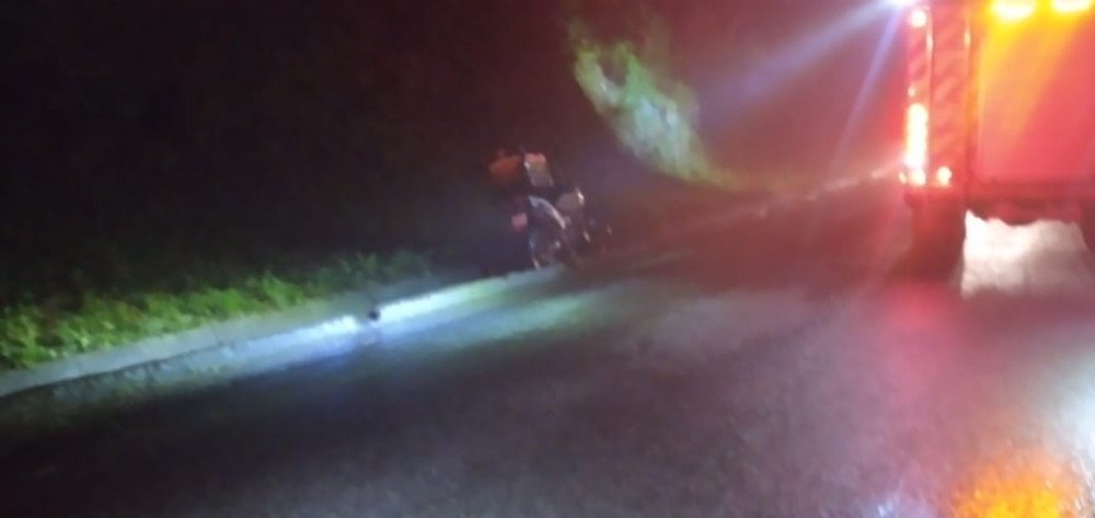 Motociclista sofre acidente na BR-470, em Pouso Redondo