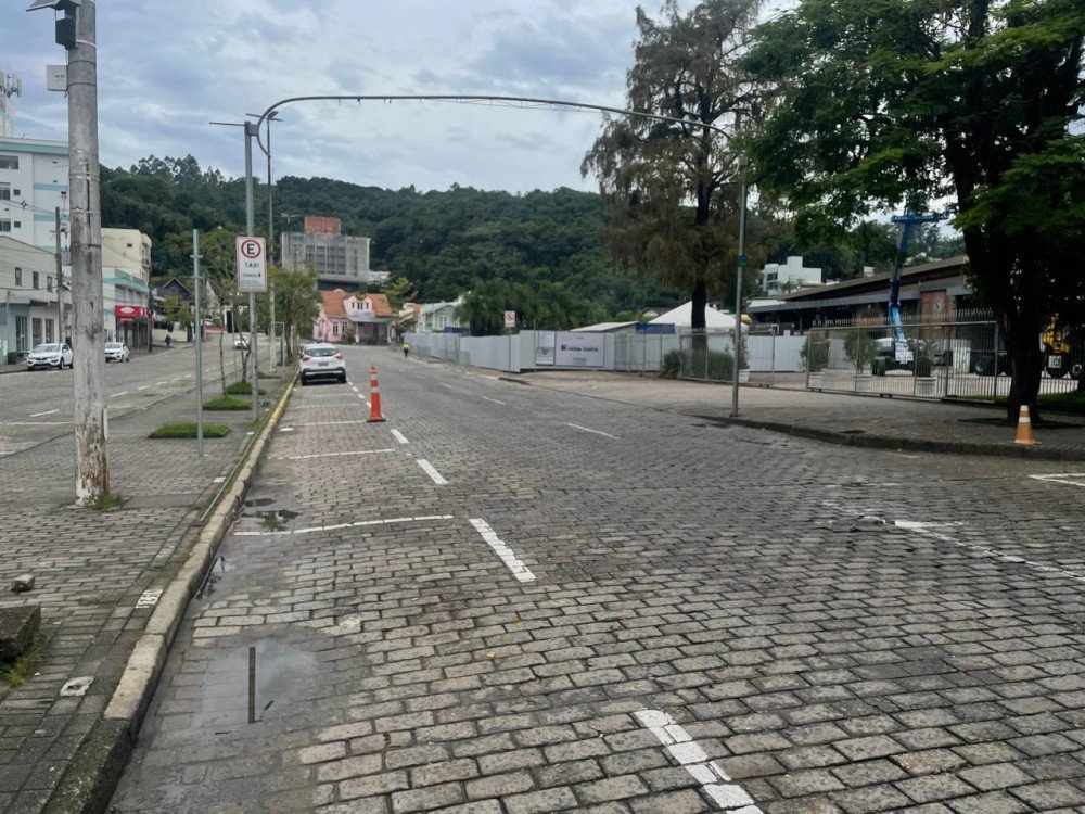 Trecho da Rua Alberto Stein ficará interditado a partir de segunda-feira para obras