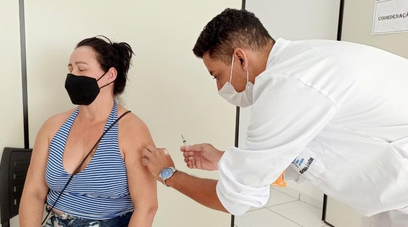 Gaspar inicia vacinação monovalente contra Covid-19