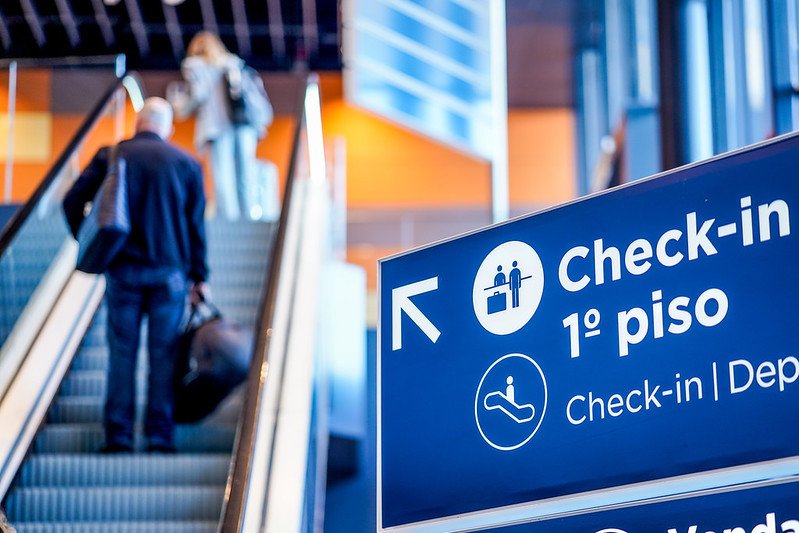 Movimento de passageiros e voos internacionais crescem quase 90% em SC