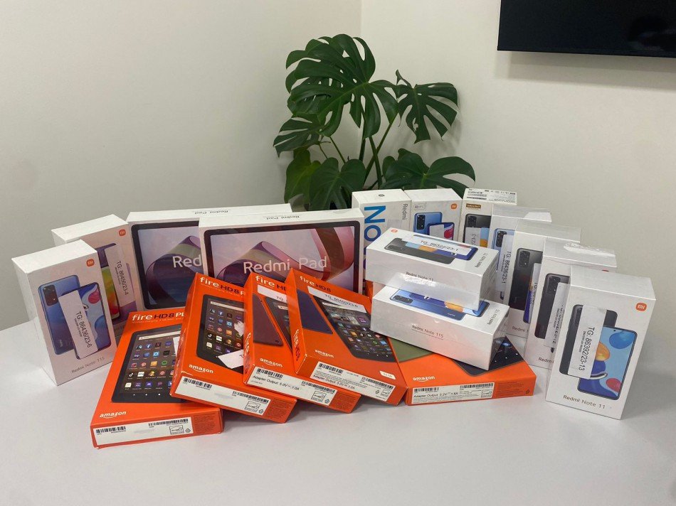 Prefeitura de Blumenau recebe doação de tablets e celulares da Receita Federal