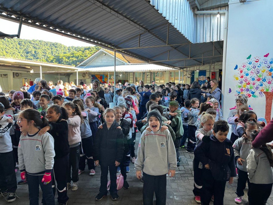 Estudantes de Blumenau participaram do Dia do Desafio