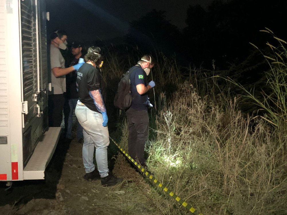 Corpo em decomposição é encontrado em matagal de Blumenau