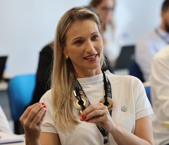 Exoneração de Patrícia Lueders da secretaria de educação de SC agita cenário político de Blumenau