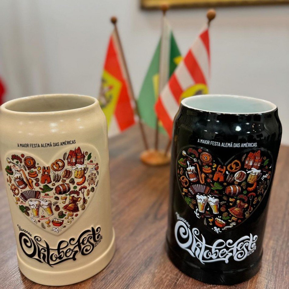 Novos canecos oficiais da Oktoberfest Blumenau são lançados