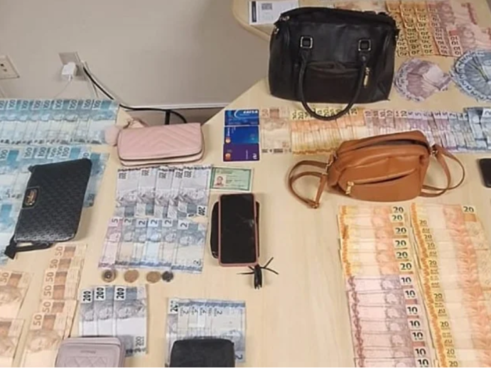 Polícia desarticula esquema e prende mulheres com R$11 mil reais em notas falsas em SC