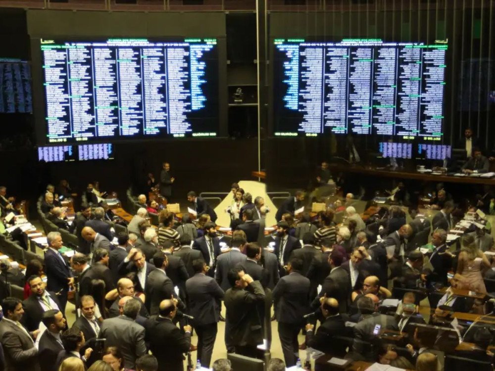 Fundo eleitoral para eleições municipais será de R$ 4,9 bilhões