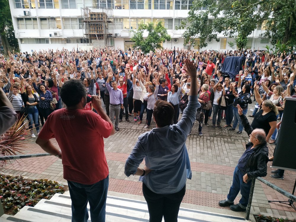 Sintraseb fará nova assembleia para pressionar pela reabertura de negociações com a Prefeitura de Blumenau