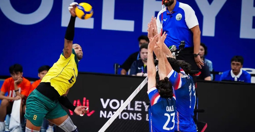 Liga das Nações: Brasil vai às quartas, apesar de revés contra França