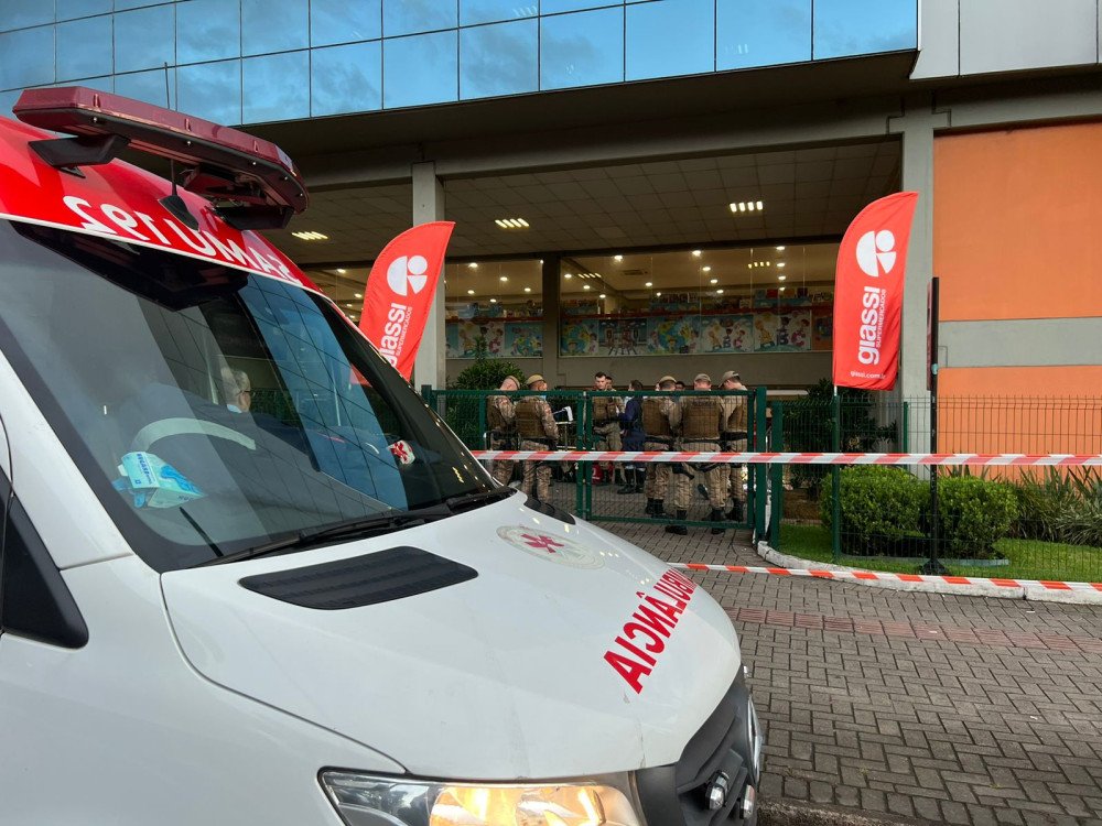 Homem acusado de matar vendedor de paçocas a facadas irá a júri nesta quarta em Blumenau
