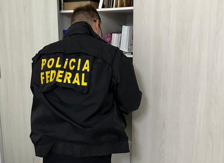 PF prende homem por posse de material de abuso sexual infantil em Blumenau