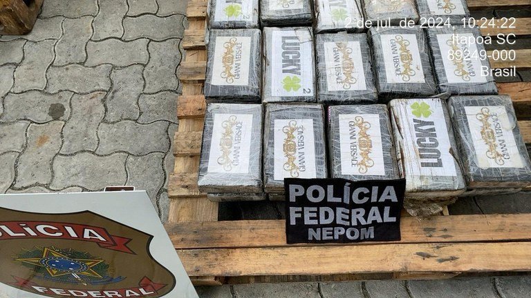 33 kg de cocaína são apreendidos no porto de Itapoá