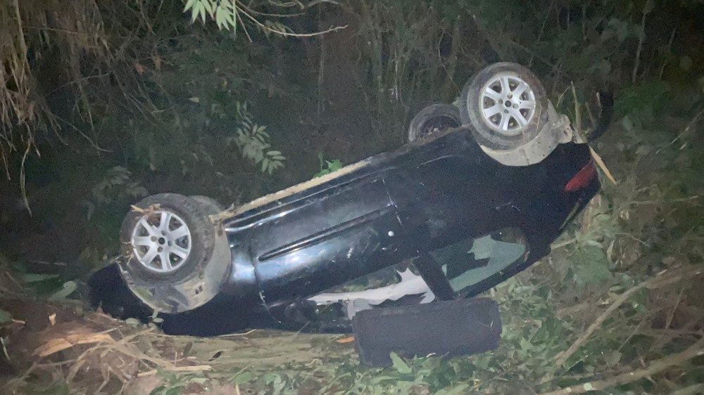 Acidente na BR-470 em Indaial deixa três feridos na madrugada desta sexta-feira