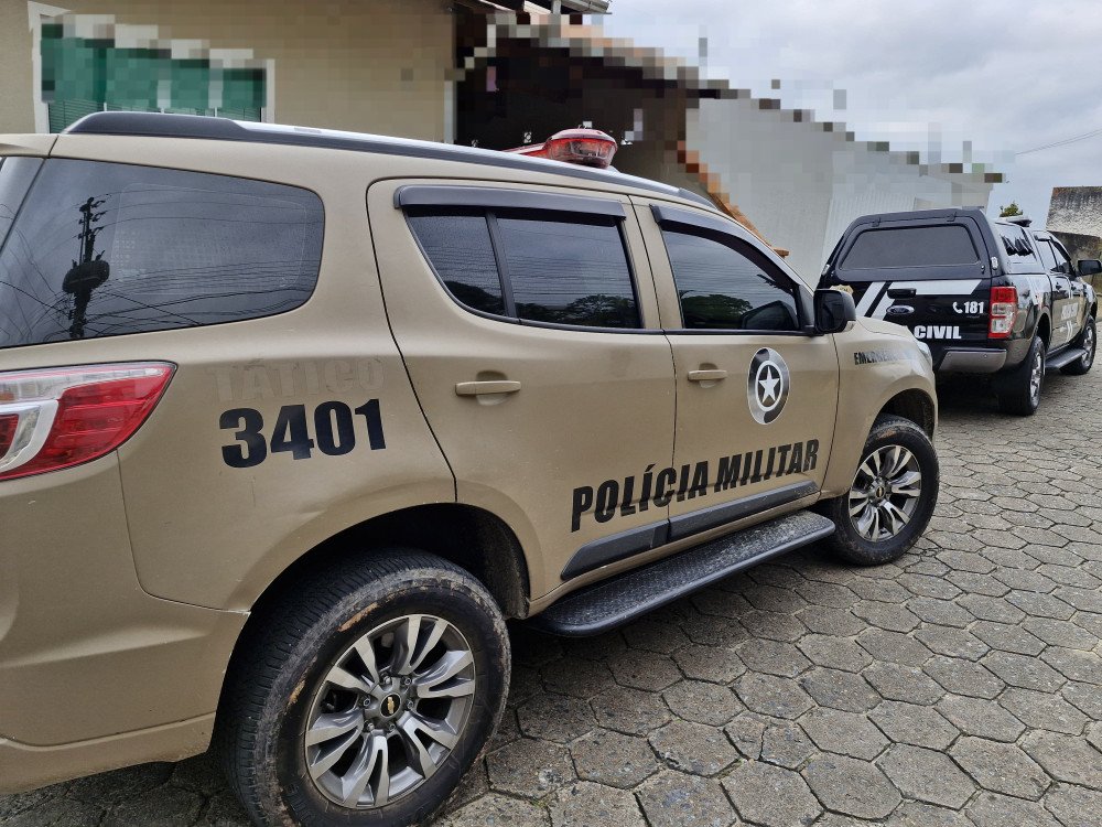 Três pessoas são presas por tráfico de drogas em Gaspar