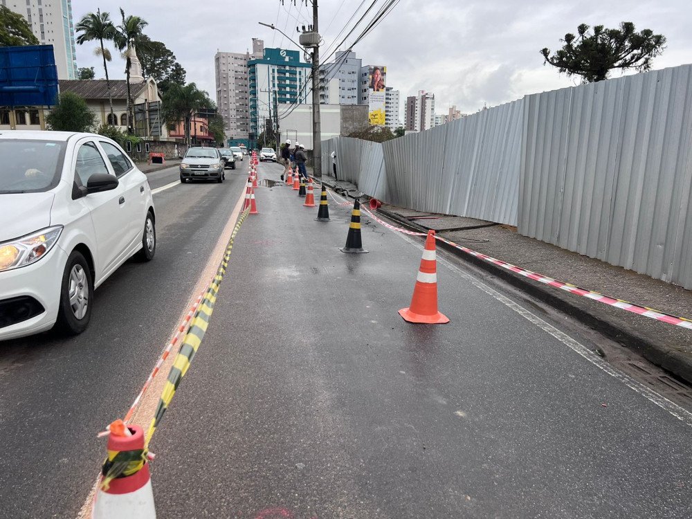 Vídeo: Trecho interditado na Avenida Martin Luther ainda não tem previsão de liberação