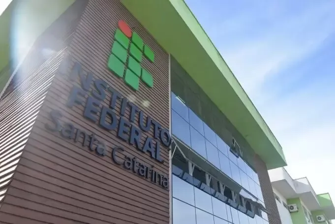 Inscrições para mais de 2 mil vagas em cursos técnicos gratuitos são abertas pelo IFSC