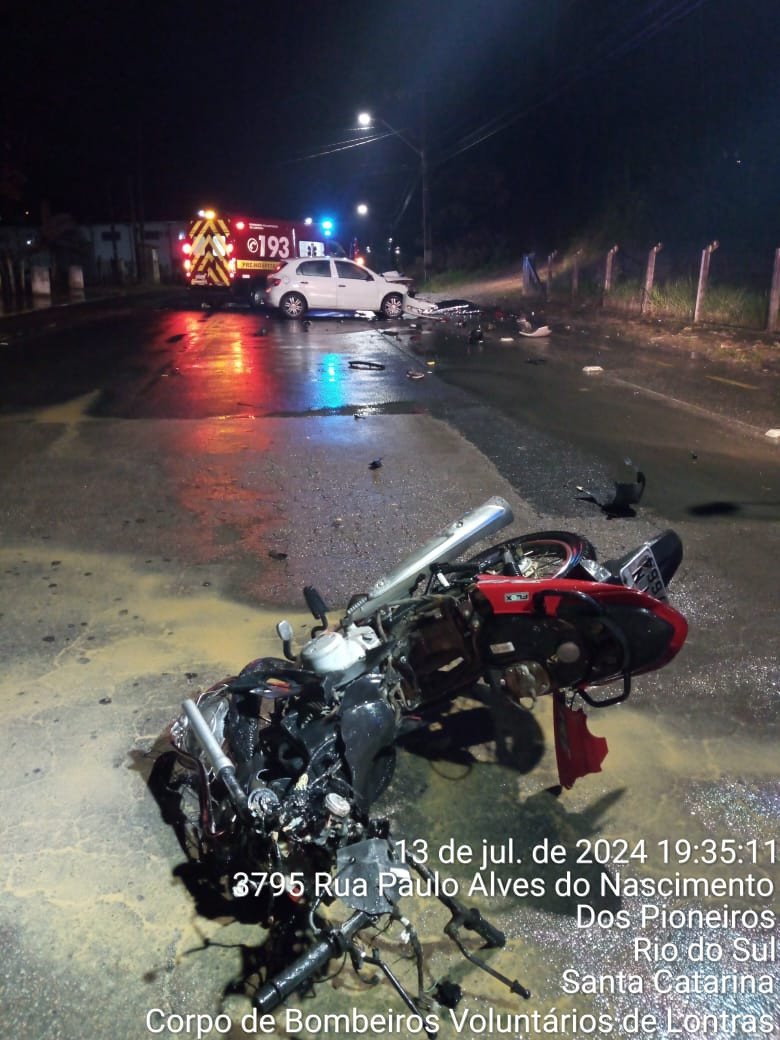 Motociclista morre em acidente de trânsito com carro no Alto Vale