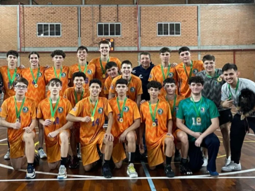 Equipe de handebol de Indaial busca ajuda para participar de campeonato no Recife