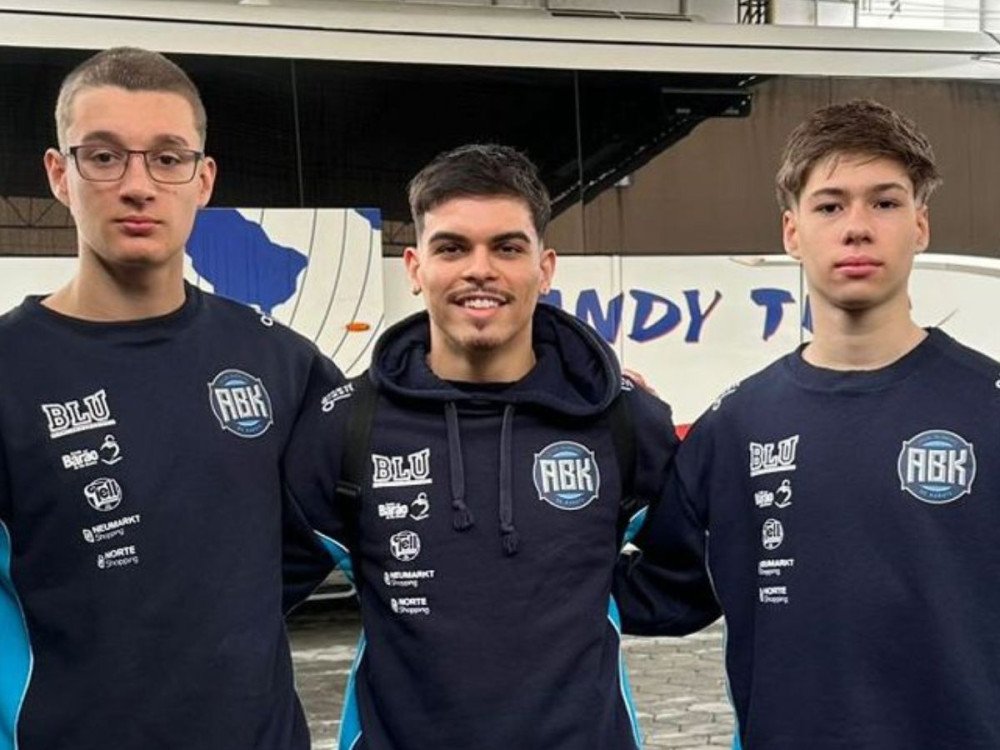 Atletas de Blumenau buscam vagas para a Seleção Brasileira de Karate no RJ