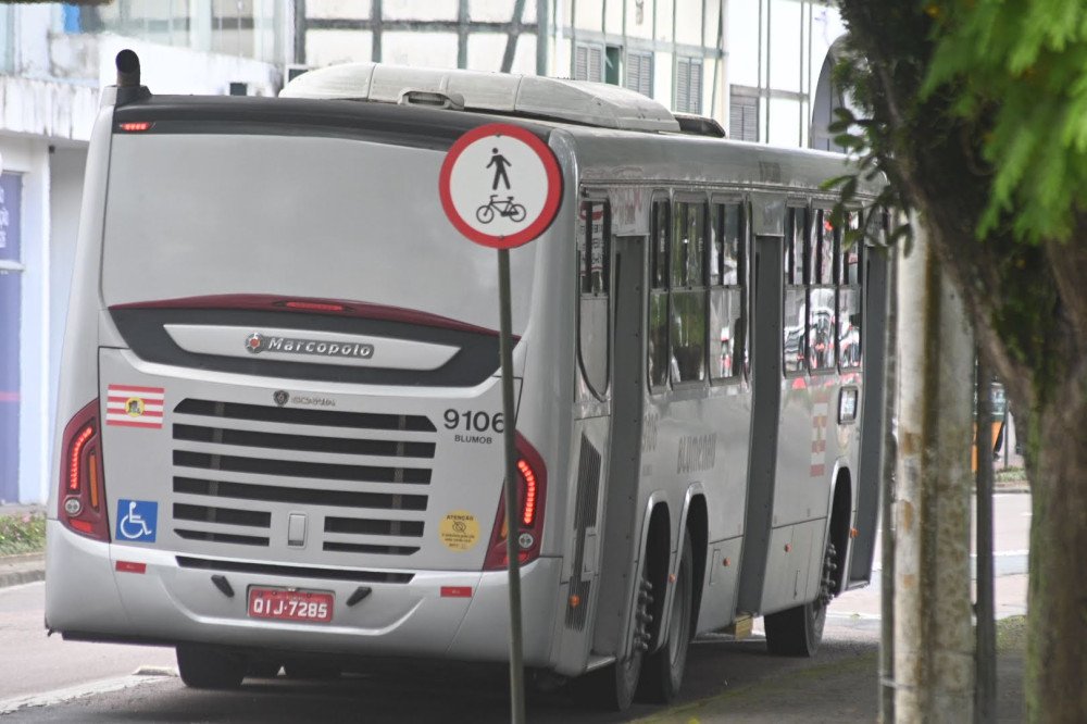 Linhas de ônibus de Blumenau terão itinerários alterados no sábado devido a evento