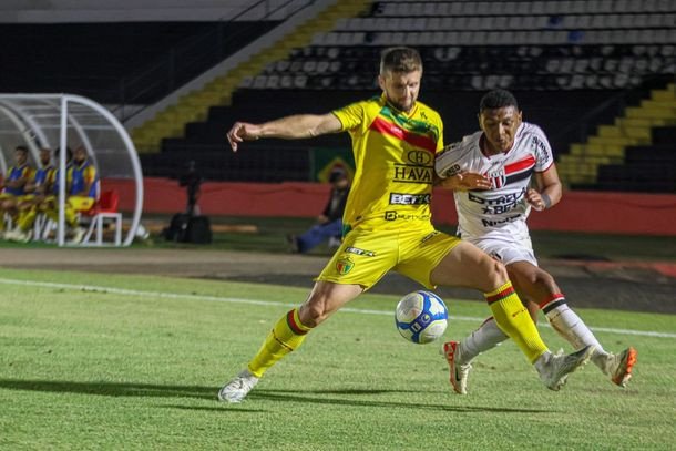 Brusque chega ao sexto empate consecutivo na Série B do Campeonato Brasileiro
