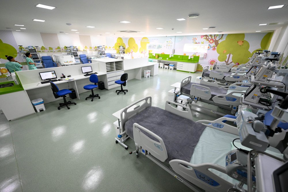 Governador inaugura 10 novos leitos de UTI pediátrica no Hospital e Maternidade Oase, em Timbó